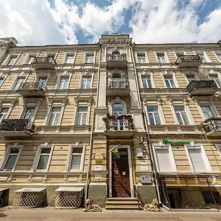 софіївська площа володимирська 18 Daire Kiev
